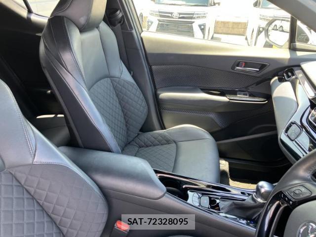 Toyota C-HR 2021-11 8646815-3