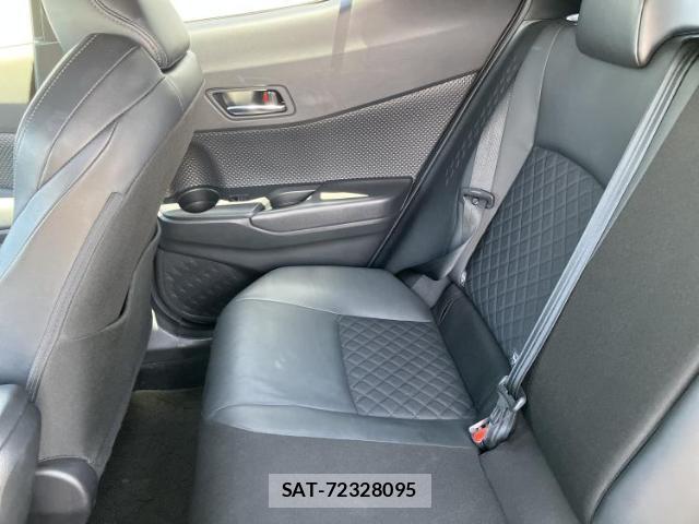 Toyota C-HR 2021-11 8646815-6