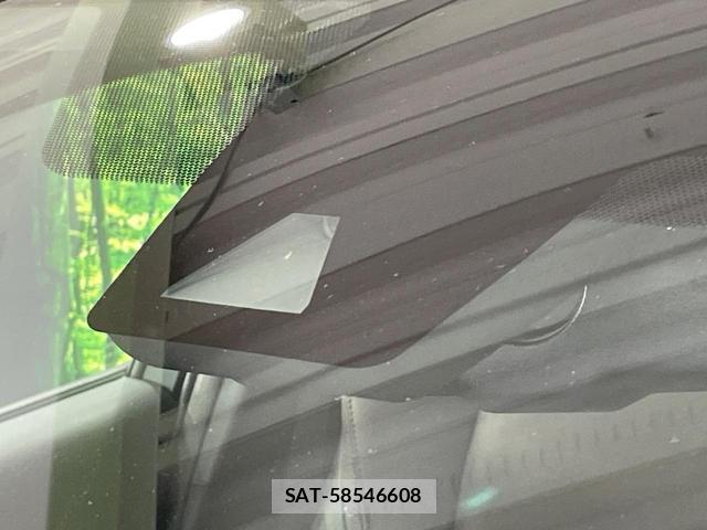 Toyota C-HR 2017-10 8646837-4