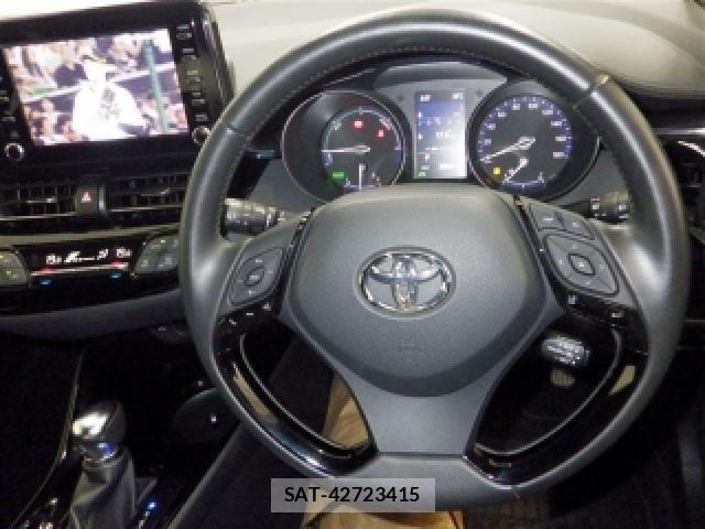 Toyota C-HR 2021-11 8647017-2