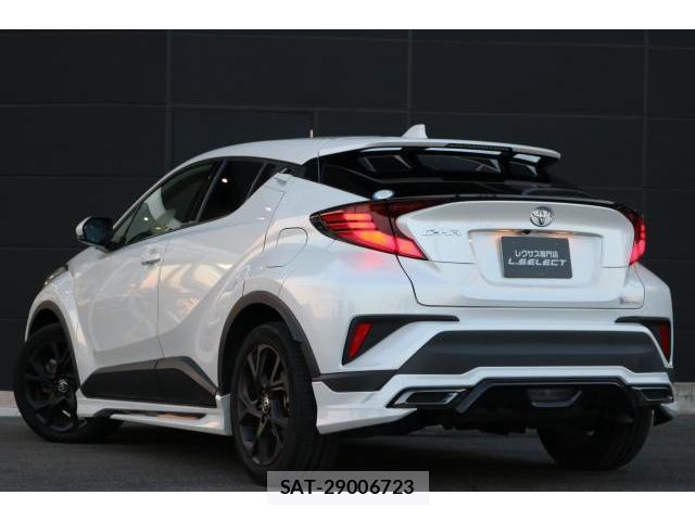 Toyota C-HR 2023-02 8647225-4