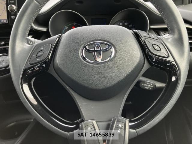 Toyota C-HR 2016-12 8647495-14