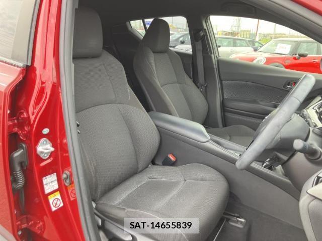 Toyota C-HR 2016-12 8647495-3