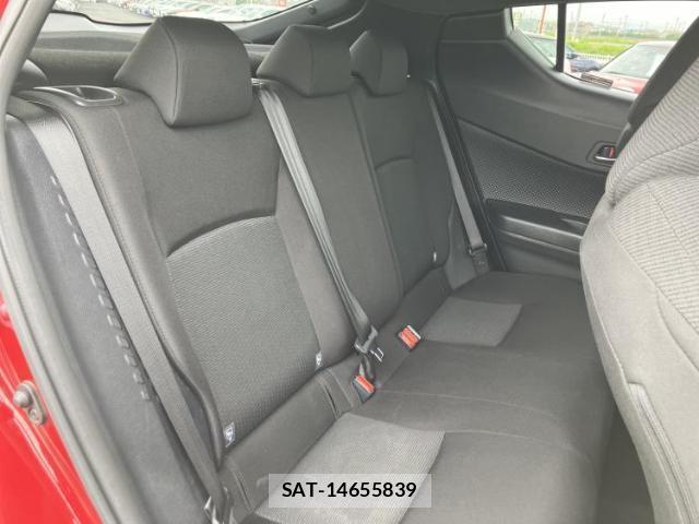 Toyota C-HR 2016-12 8647495-4
