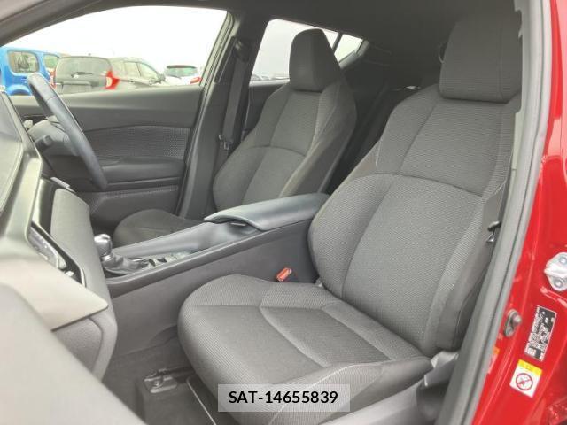 Toyota C-HR 2016-12 8647495-5