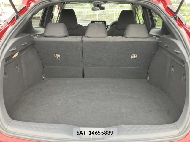 Toyota C-HR 2016-12 8647495-7