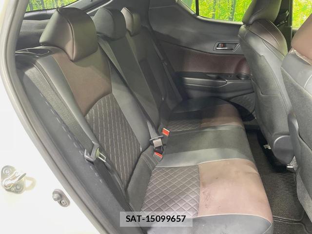 Toyota C-HR 2018-11 8647518-8