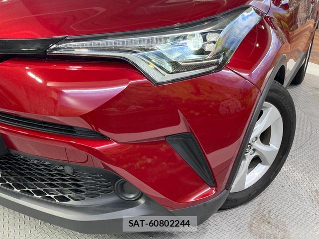 Toyota C-HR 2018-05 8647937-12