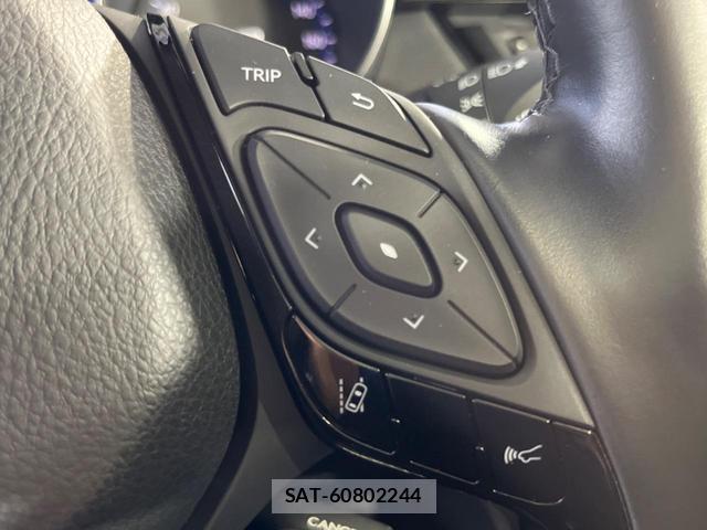 Toyota C-HR 2018-05 8647937-5