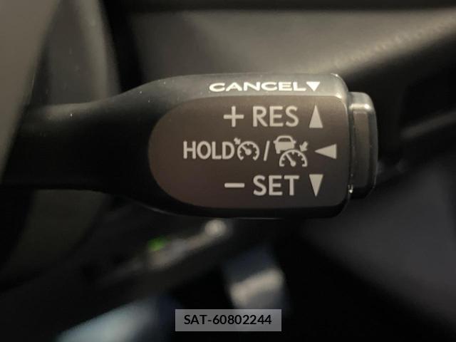 Toyota C-HR 2018-05 8647937-6