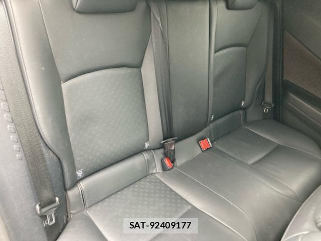 Toyota C-HR 2017-04 8648490-10