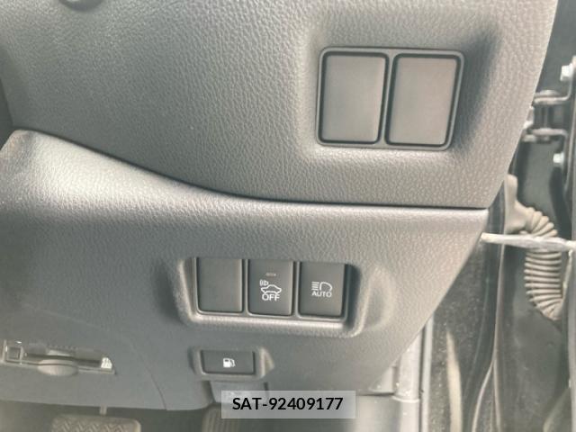 Toyota C-HR 2017-04 8648490-18