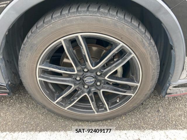 Toyota C-HR 2017-04 8648490-3