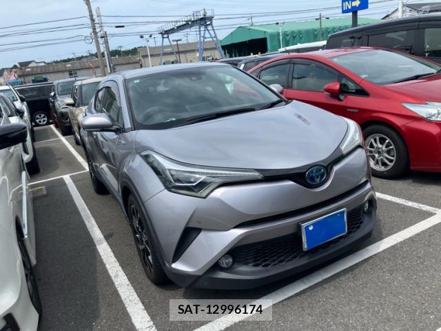 Toyota C-HR 2017-07 8648494-1