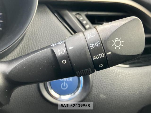 Toyota C-HR 2018-03 8648859-15