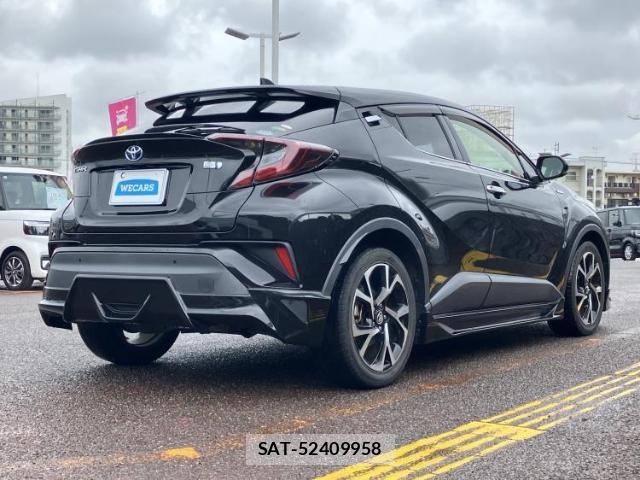 Toyota C-HR 2018-03 8648859-2