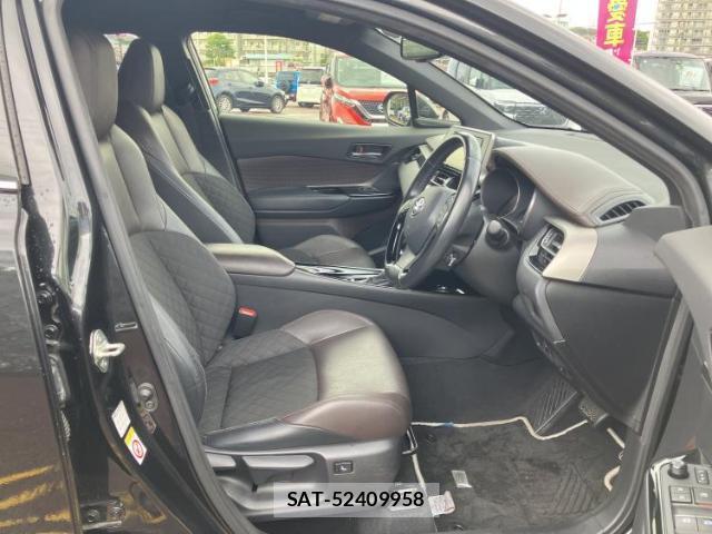 Toyota C-HR 2018-03 8648859-3