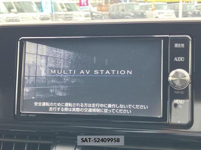 Toyota C-HR 2018-03 8648859-8