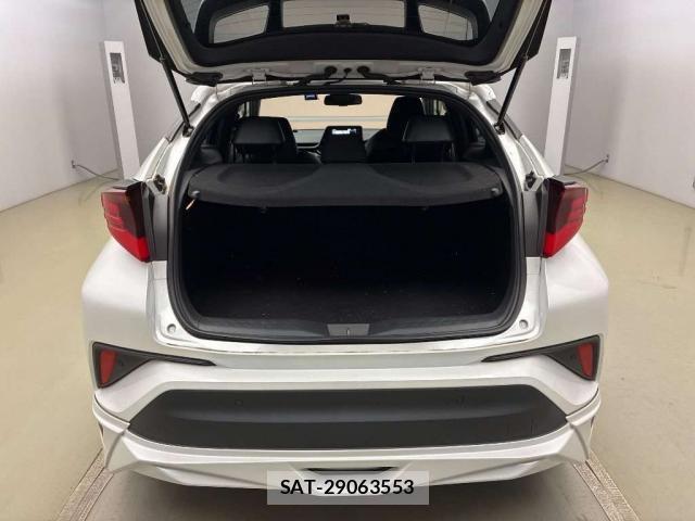 Toyota C-HR 2022-10 8648897-4