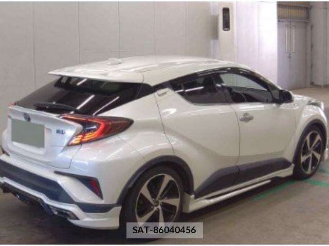 Toyota C-HR 2018-03 8648936-4