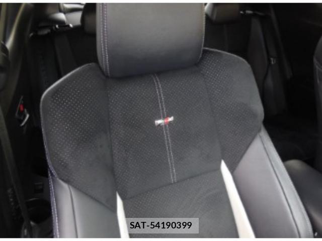 Toyota C-HR 2021-09 8648996-10