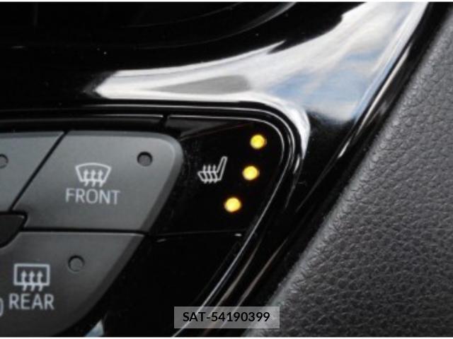 Toyota C-HR 2021-09 8648996-13