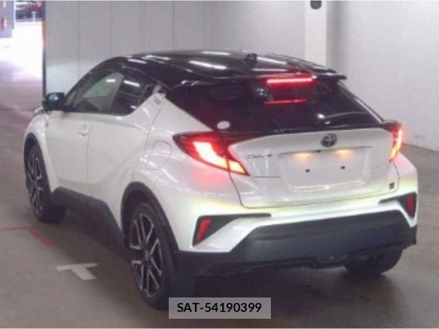 Toyota C-HR 2021-09 8648996-4