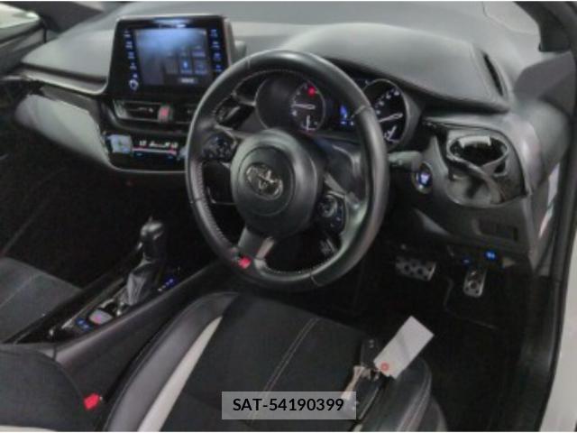 Toyota C-HR 2021-09 8648996-5