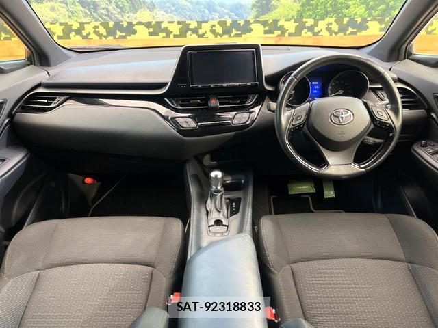 Toyota C-HR 2018-03 8649318-1