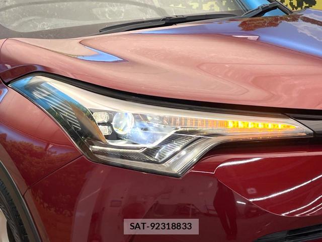 Toyota C-HR 2018-03 8649318-11