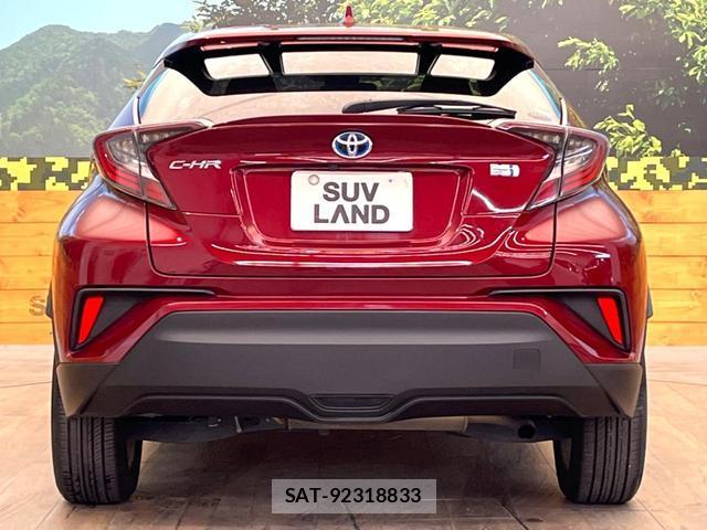 Toyota C-HR 2018-03 8649318-14