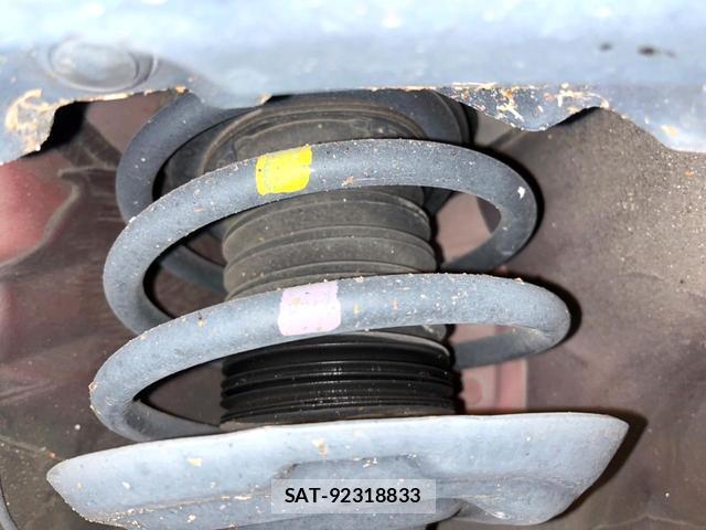 Toyota C-HR 2018-03 8649318-19