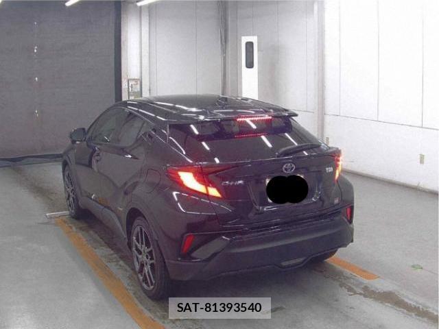 Toyota C-HR 2021-11 8649515-1