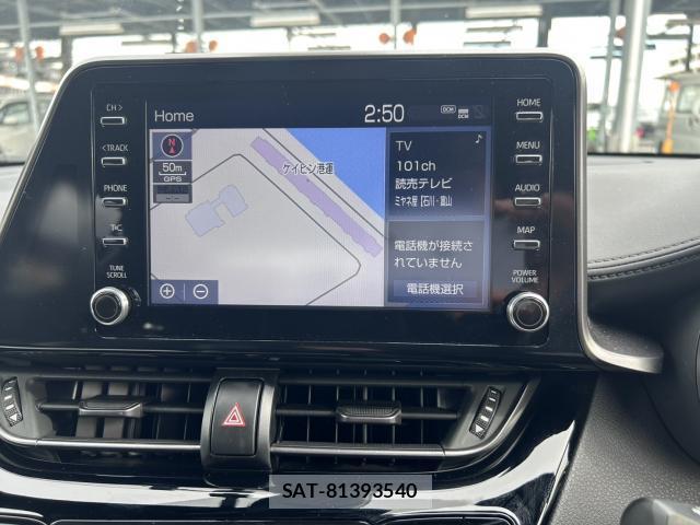 Toyota C-HR 2021-11 8649515-11