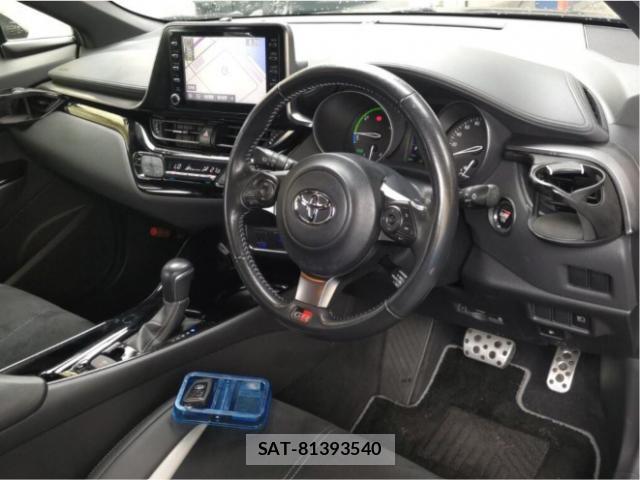 Toyota C-HR 2021-11 8649515-2