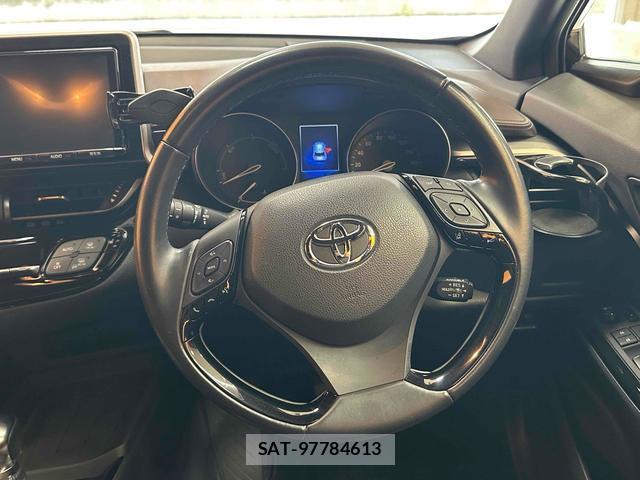 Toyota C-HR 2017-12 8650178-1