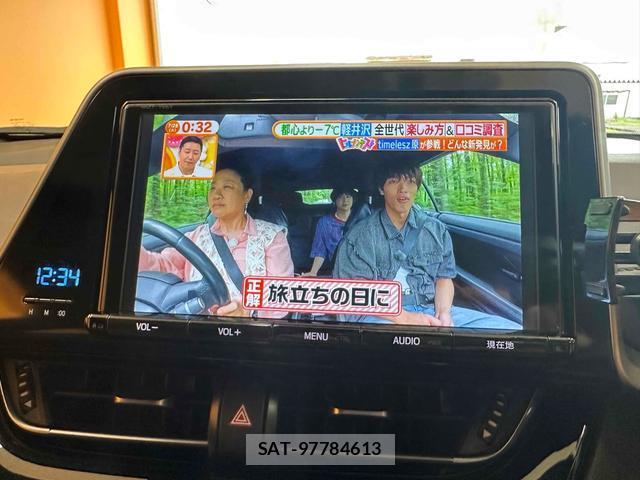 Toyota C-HR 2017-12 8650178-3