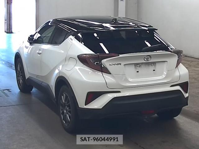 Toyota C-HR 2019-07 8650621-1