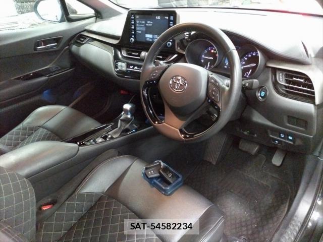 Toyota C-HR 2023-06 8650631-2