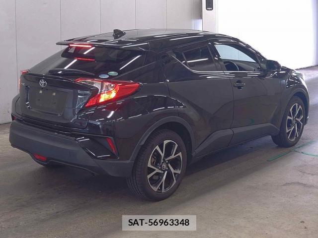 Toyota C-HR 2017-12 8650689-1