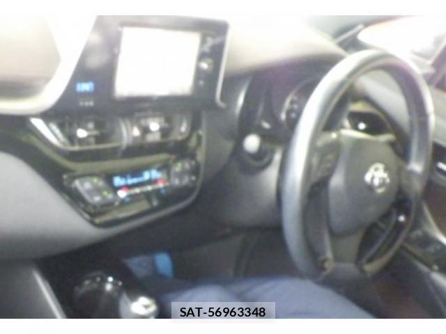 Toyota C-HR 2017-12 8650689-2