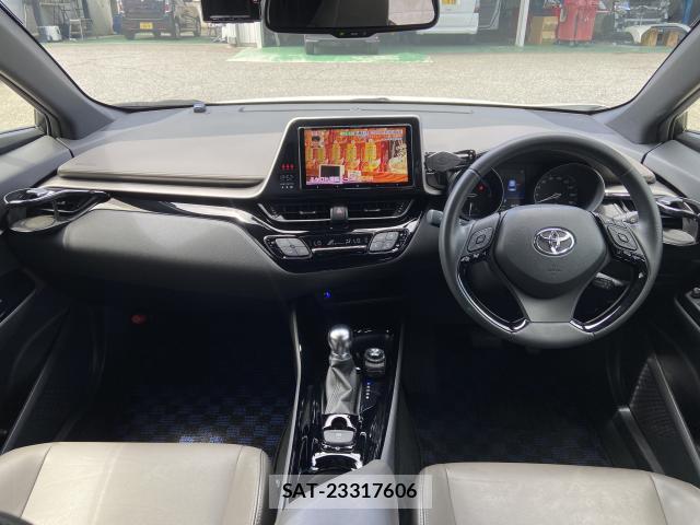 Toyota C-HR 2022-03 8651925-1