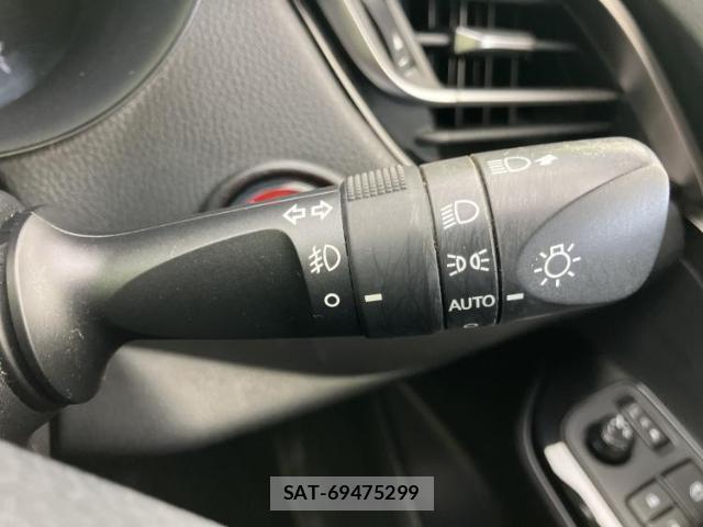 Toyota C-HR 2017-06 8652110-15