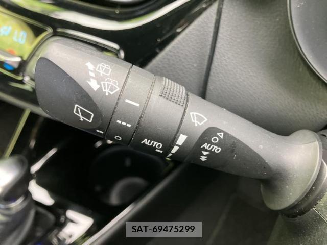 Toyota C-HR 2017-06 8652110-16