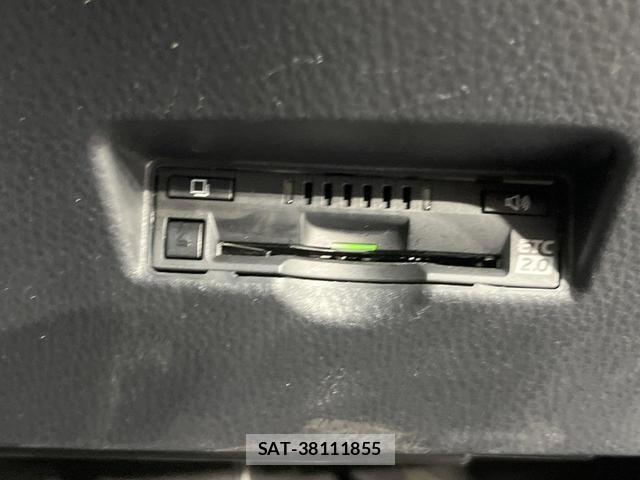 Toyota C-HR 2017-12 8652307-4