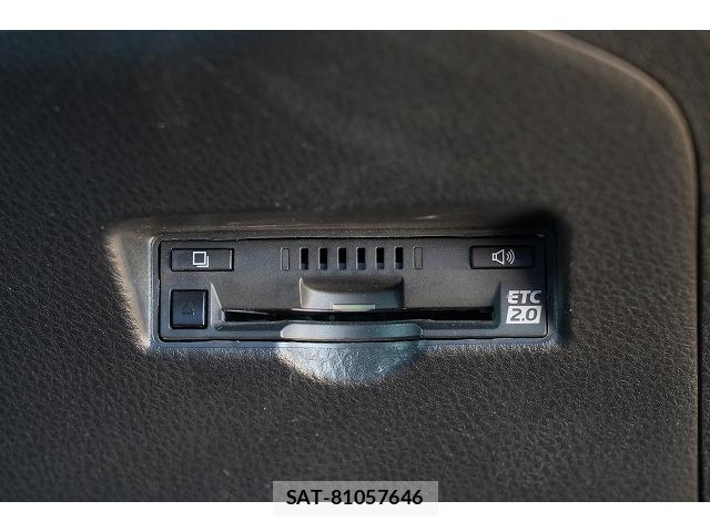 Toyota C-HR 2019-08 8652559-4