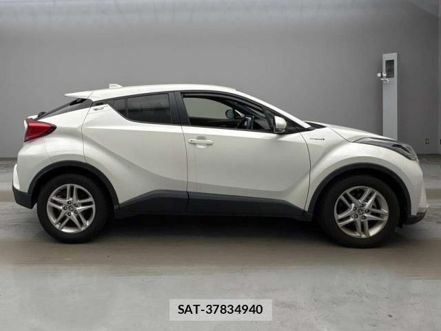 Toyota C-HR 2020-07 8652689-11