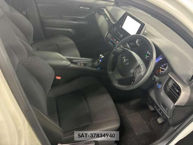 Toyota C-HR 2020-07 8652689-3