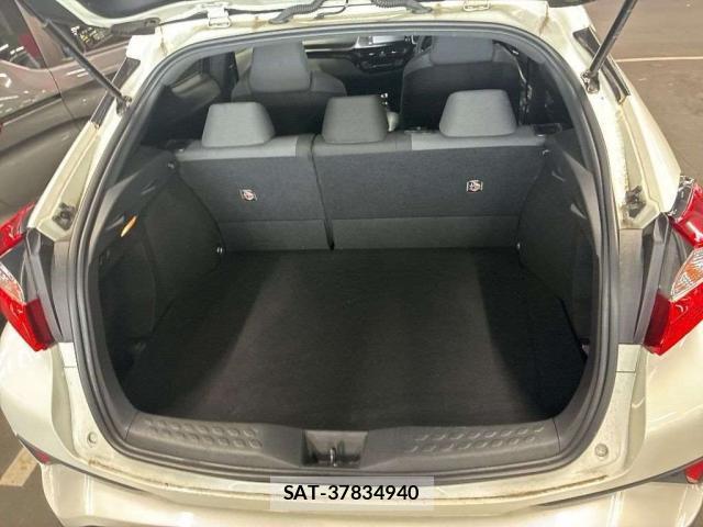 Toyota C-HR 2020-07 8652689-5