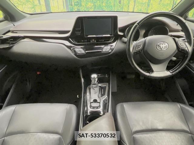 Toyota C-HR 2017-10 8652951-1